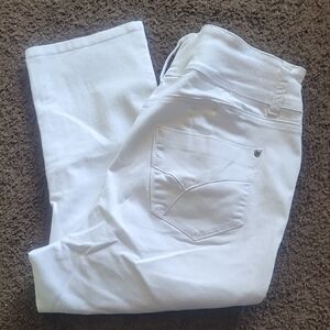 VENUS Classic White Jean Capri